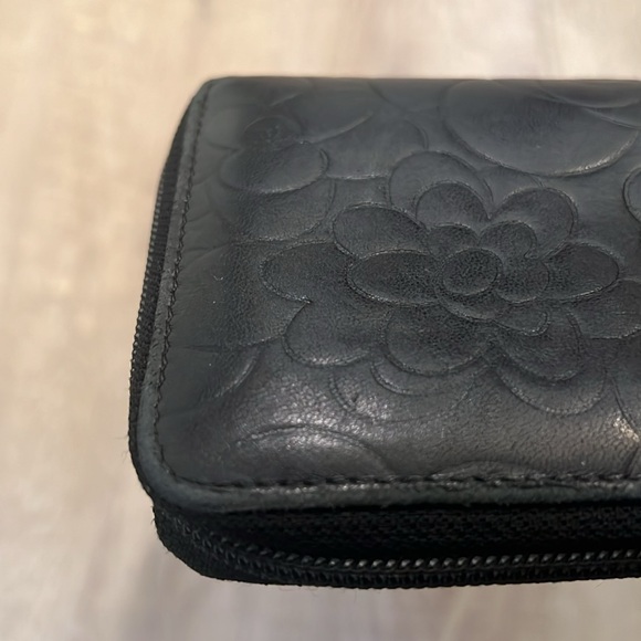 🖤 CHANEL Camillia Zippy Leather Long wallet Black Authentic - Picture 8 of 17